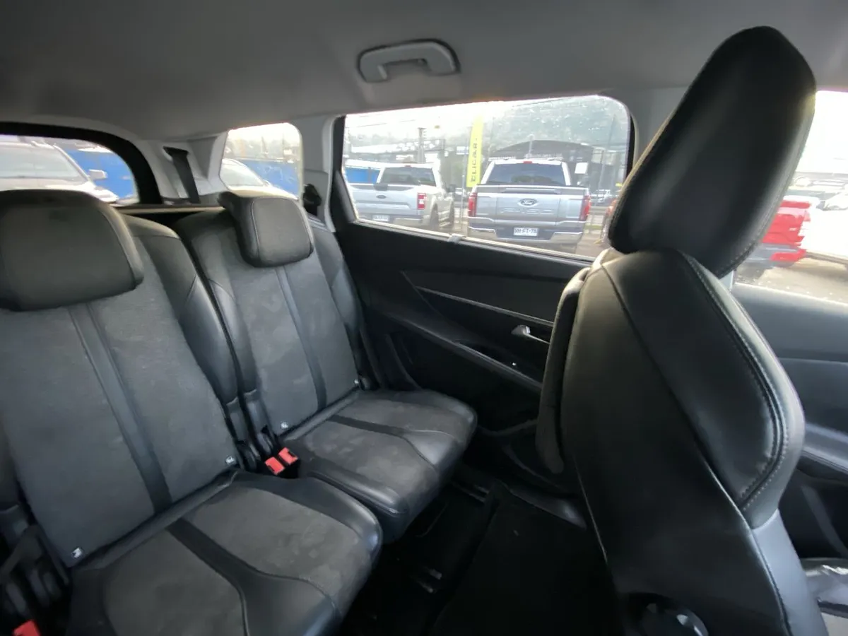 Peugeot 5008 1.5 Allure Bluehdi 4x2 130 Eat8 5p año 2020