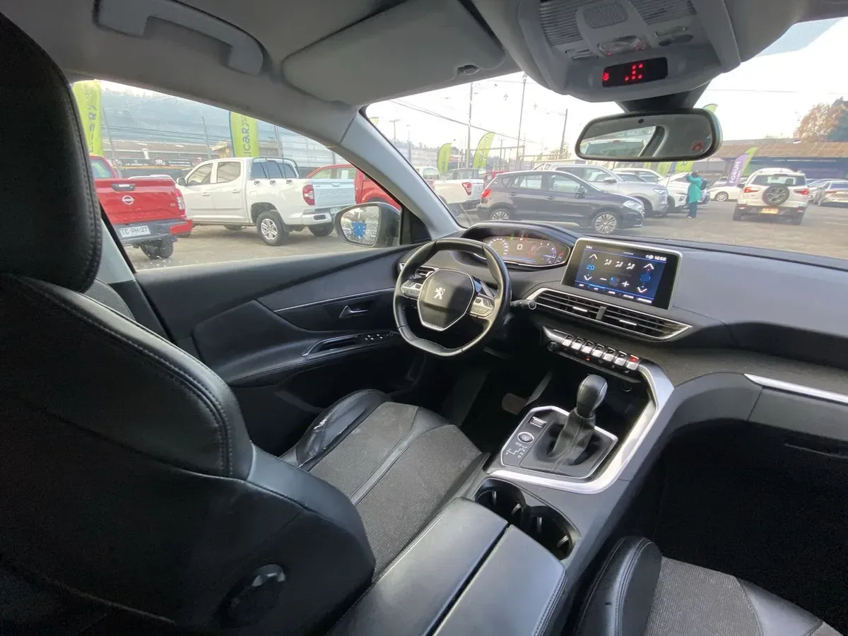 Peugeot 5008 1.5 Allure Bluehdi 4x2 130 Eat8 5p año 2020