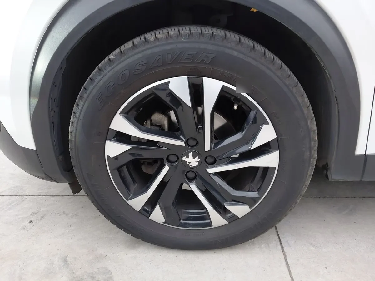 Peugeot 2008 1.2 Active Puretech 130 4x2 Mt 5p año 2022