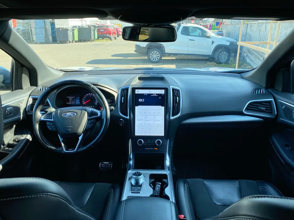 Ford Edge 2.7 St Ecoboost Awd V6 At 5p año 2022