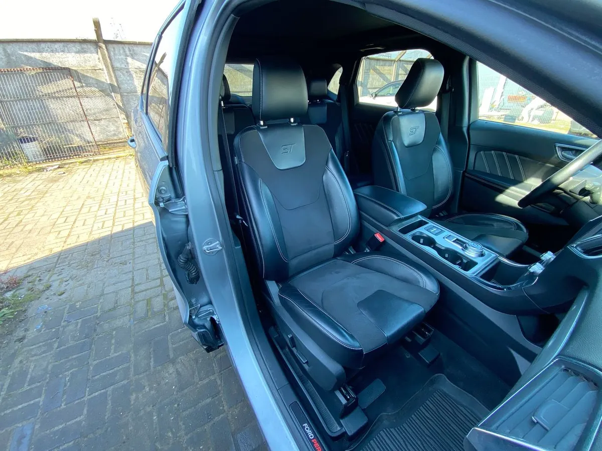Ford Edge 2.7 St Ecoboost Awd V6 At 5p año 2022