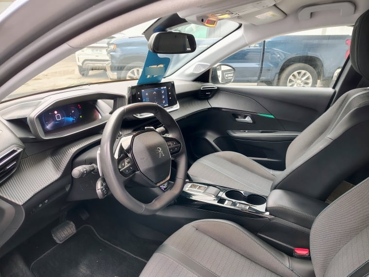 Peugeot 208 1.2 Allure Pack Puretech 130 At año 2024