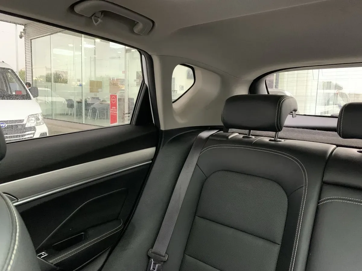 Geely Coolray 1.5 Exclusive At 5p año 2022