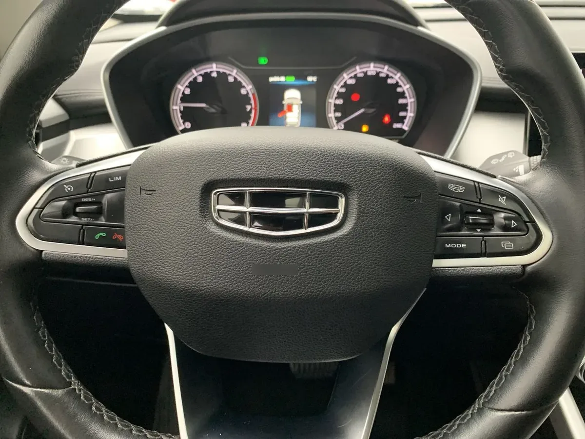 Geely Coolray 1.5 Exclusive At 5p año 2022