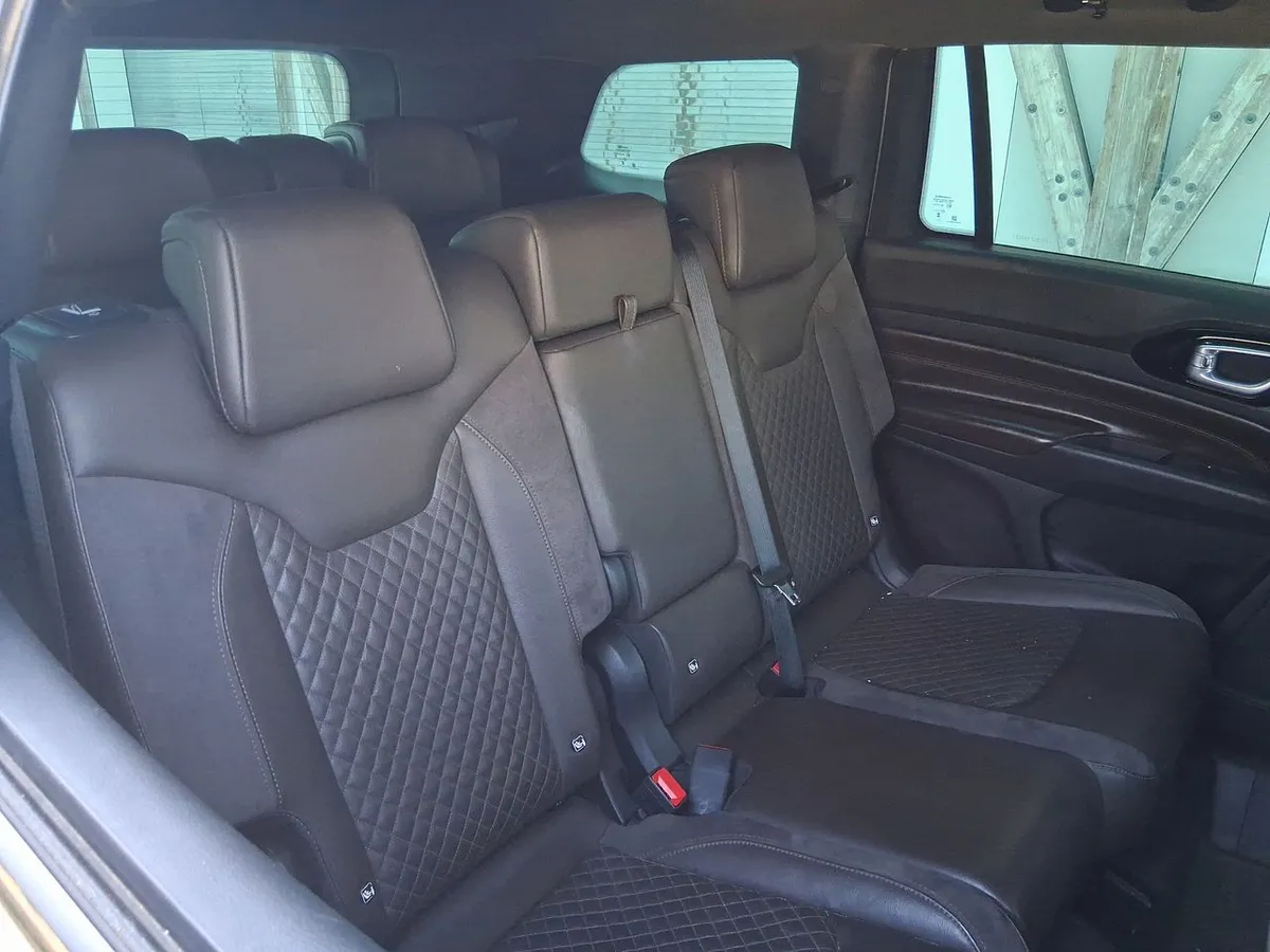 Jeep Commander 2.0t Overland Td380 Dies 4x4 9at 5p año 2023