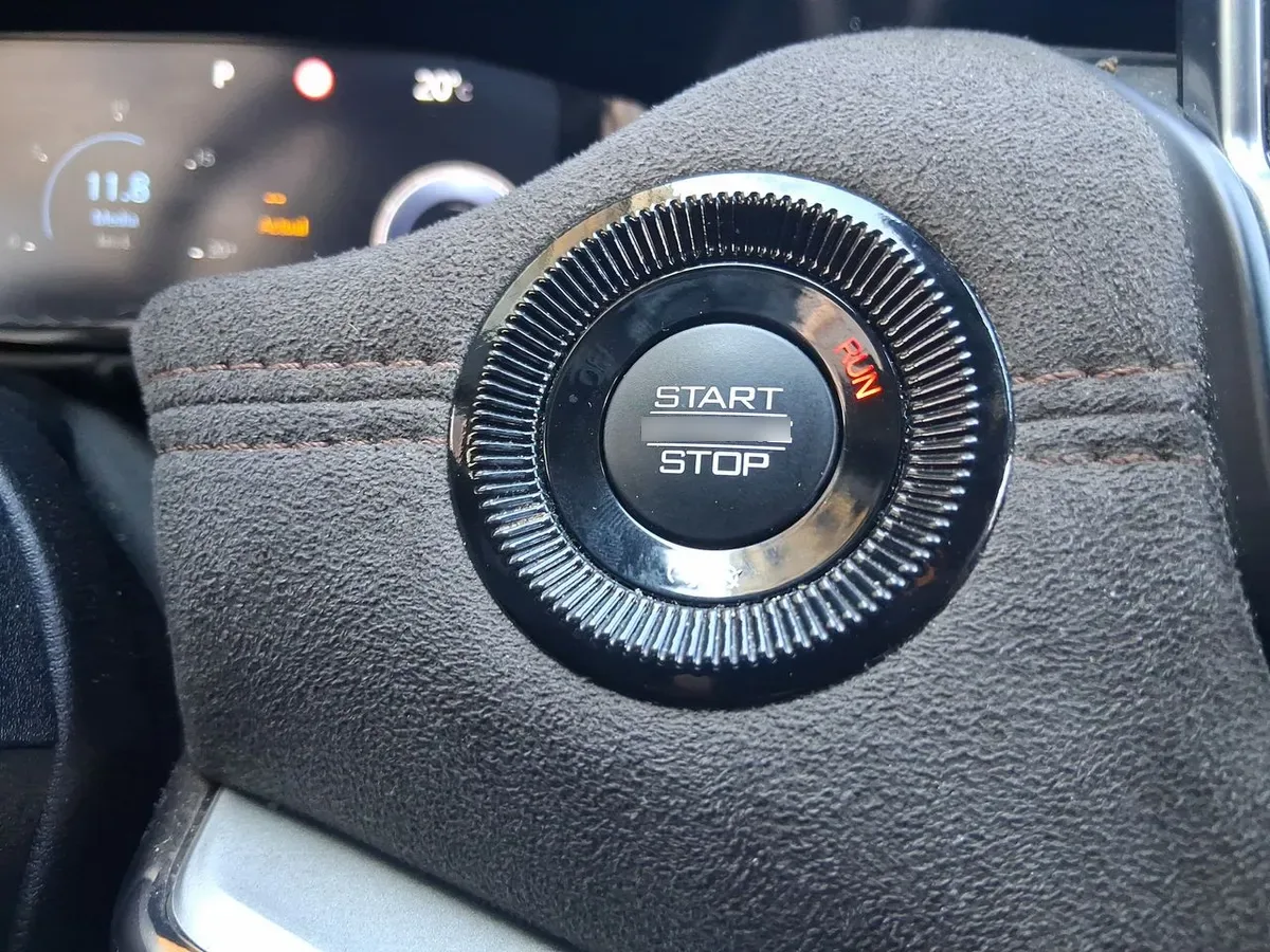 Jeep Commander 2.0t Overland Td380 Dies 4x4 9at 5p año 2023