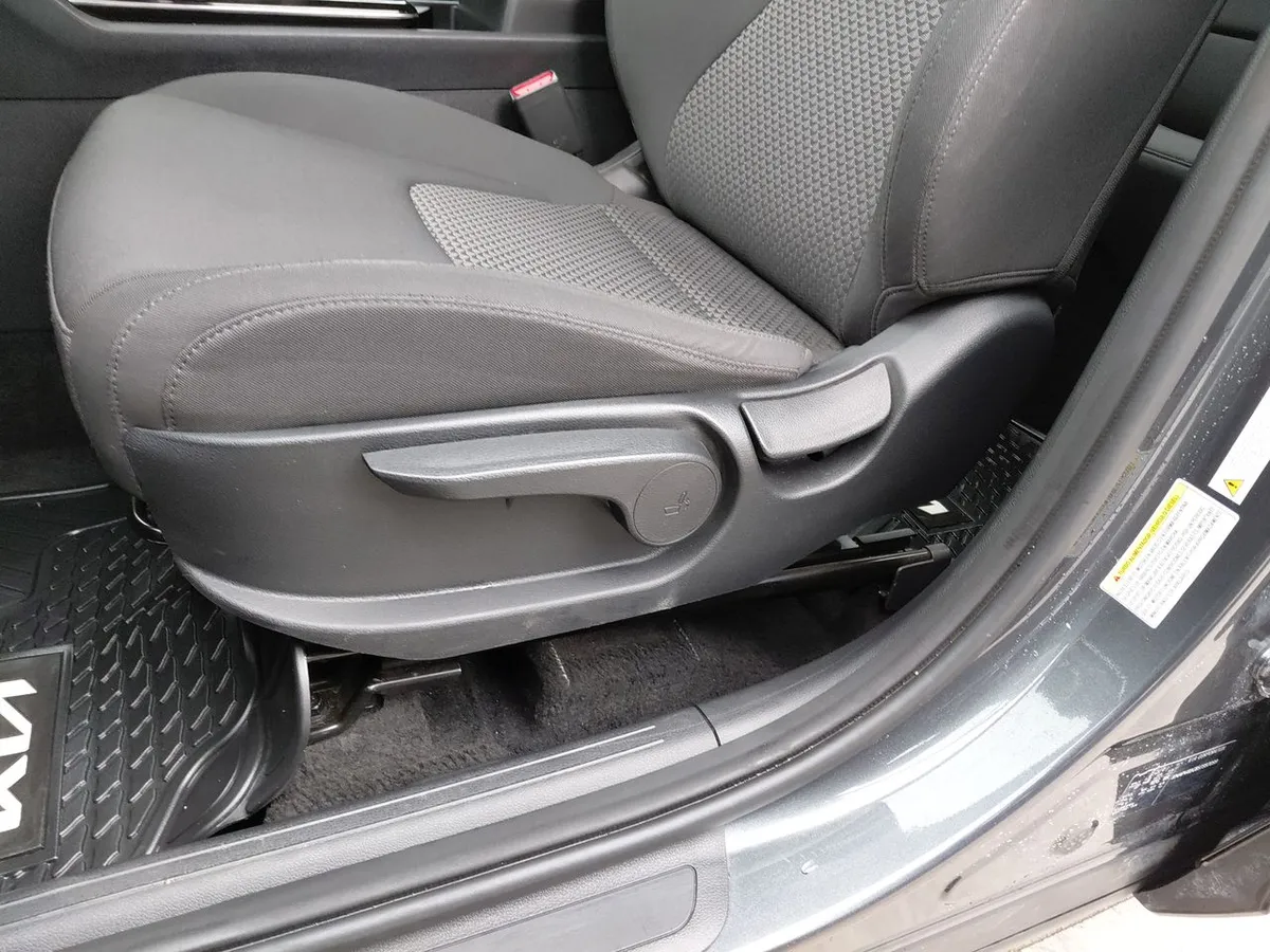 Kia Sportage 2.0 Ex Dies 2wd 8at 5p año 2025