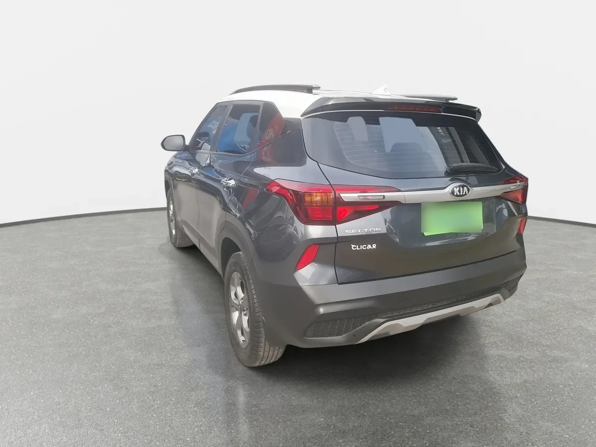 Kia Seltos 1.6 Ex 4x2 6mt 5p año 2021