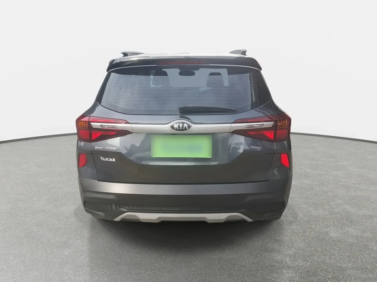 Kia Seltos 1.6 Ex 4x2 6mt 5p año 2021
