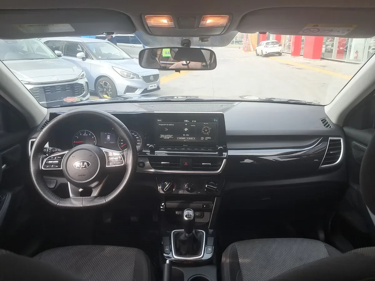 Kia Seltos 1.6 Ex 4x2 6mt 5p año 2021