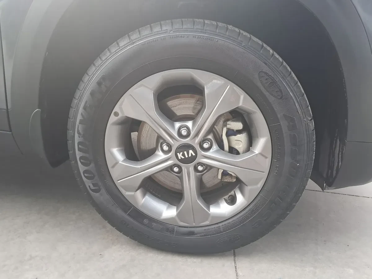 Kia Seltos 1.6 Ex 4x2 6mt 5p año 2021