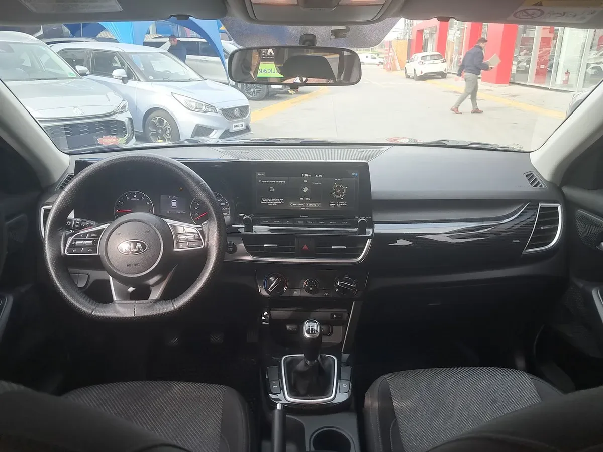 Kia Seltos 1.6 Ex 4x2 6mt 5p año 2021