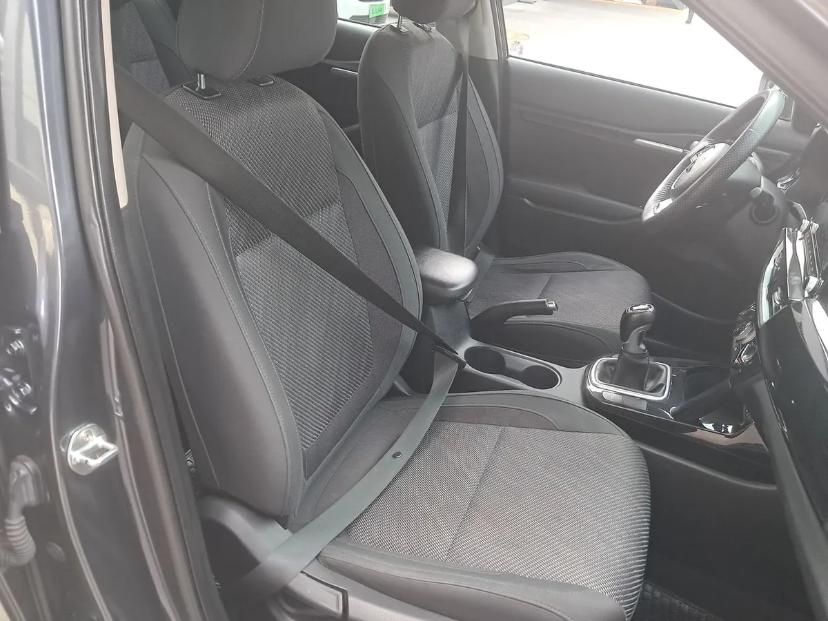 Kia Seltos 1.6 Ex 4x2 6mt 5p año 2021