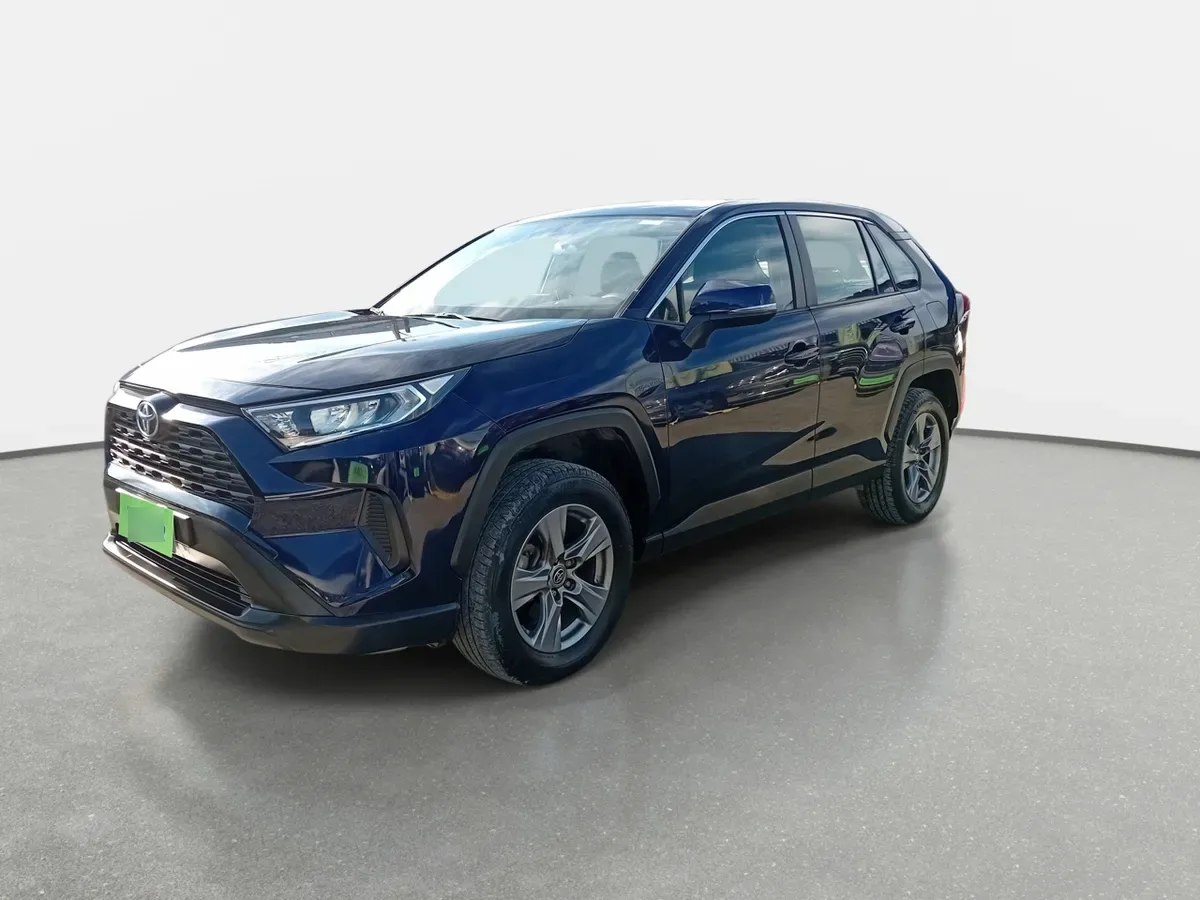 Toyota Rav 4 2.0 Le 4x4 Mt 5p año 2023