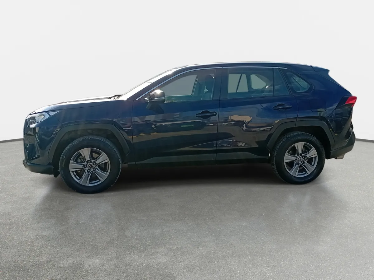 Toyota Rav 4 2.0 Le 4x4 Mt 5p año 2023