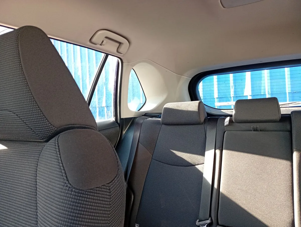 Toyota Rav 4 2.0 Le 4x4 Mt 5p año 2023