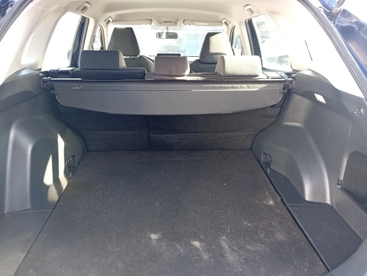 Toyota Rav 4 2.0 Le 4x4 Mt 5p año 2023
