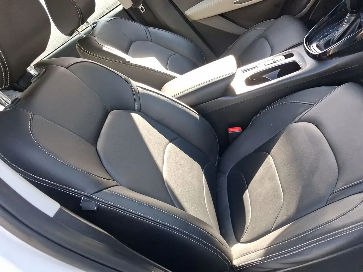 Chevrolet Captiva 1.5t Premier Fwd Cvt At 5p año 2023