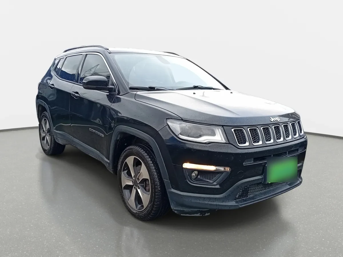 Jeep Compass 2.4 Longitude 4x4 Radio 7 9at 5p año 2019