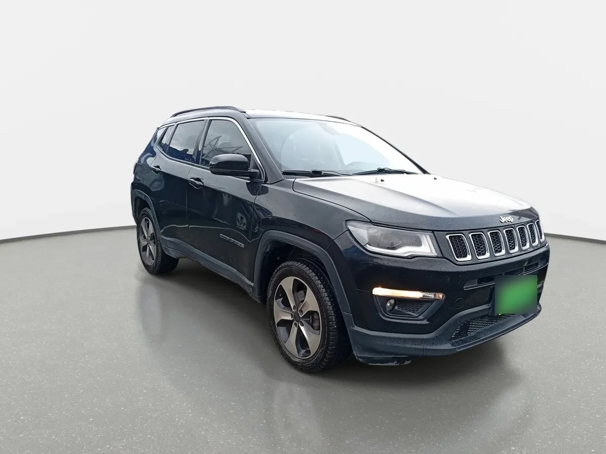 Jeep Compass 2.4 Longitude 4x4 Radio 7 9at 5p año 2019