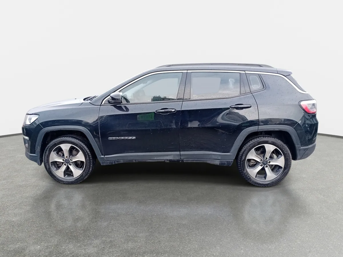 Jeep Compass 2.4 Longitude 4x4 Radio 7 9at 5p año 2019