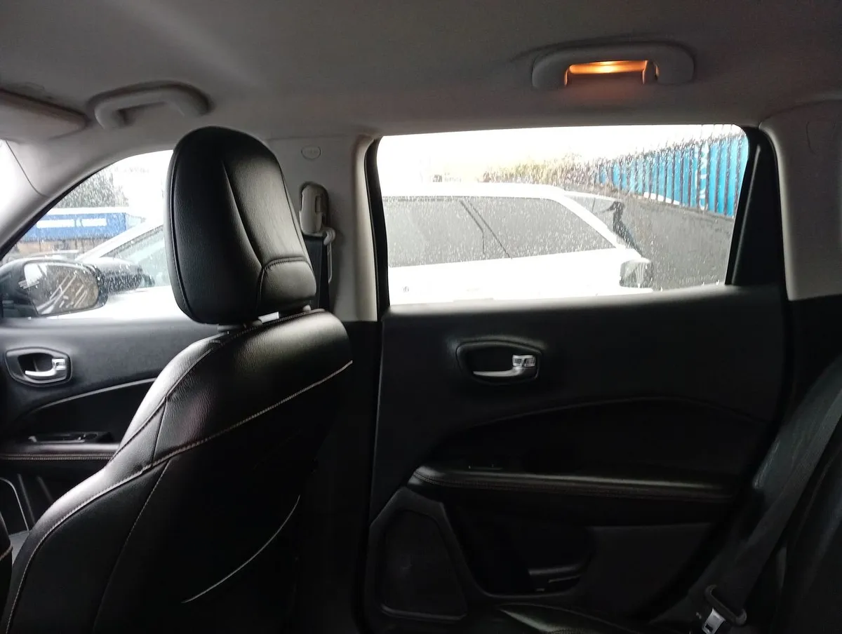 Jeep Compass 2.4 Longitude 4x4 Radio 7 9at 5p año 2019