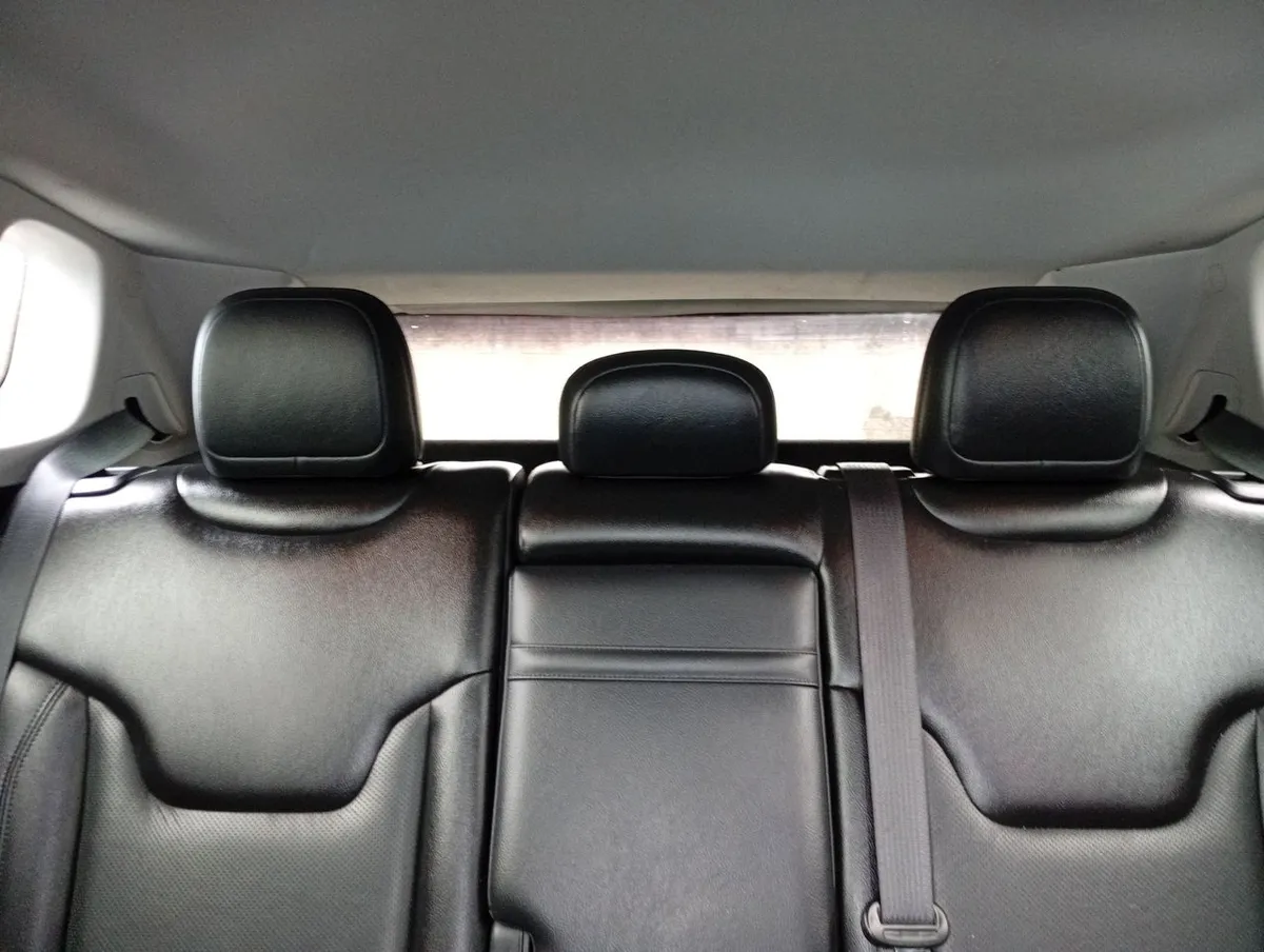 Jeep Compass 2.4 Longitude 4x4 Radio 7 9at 5p año 2019
