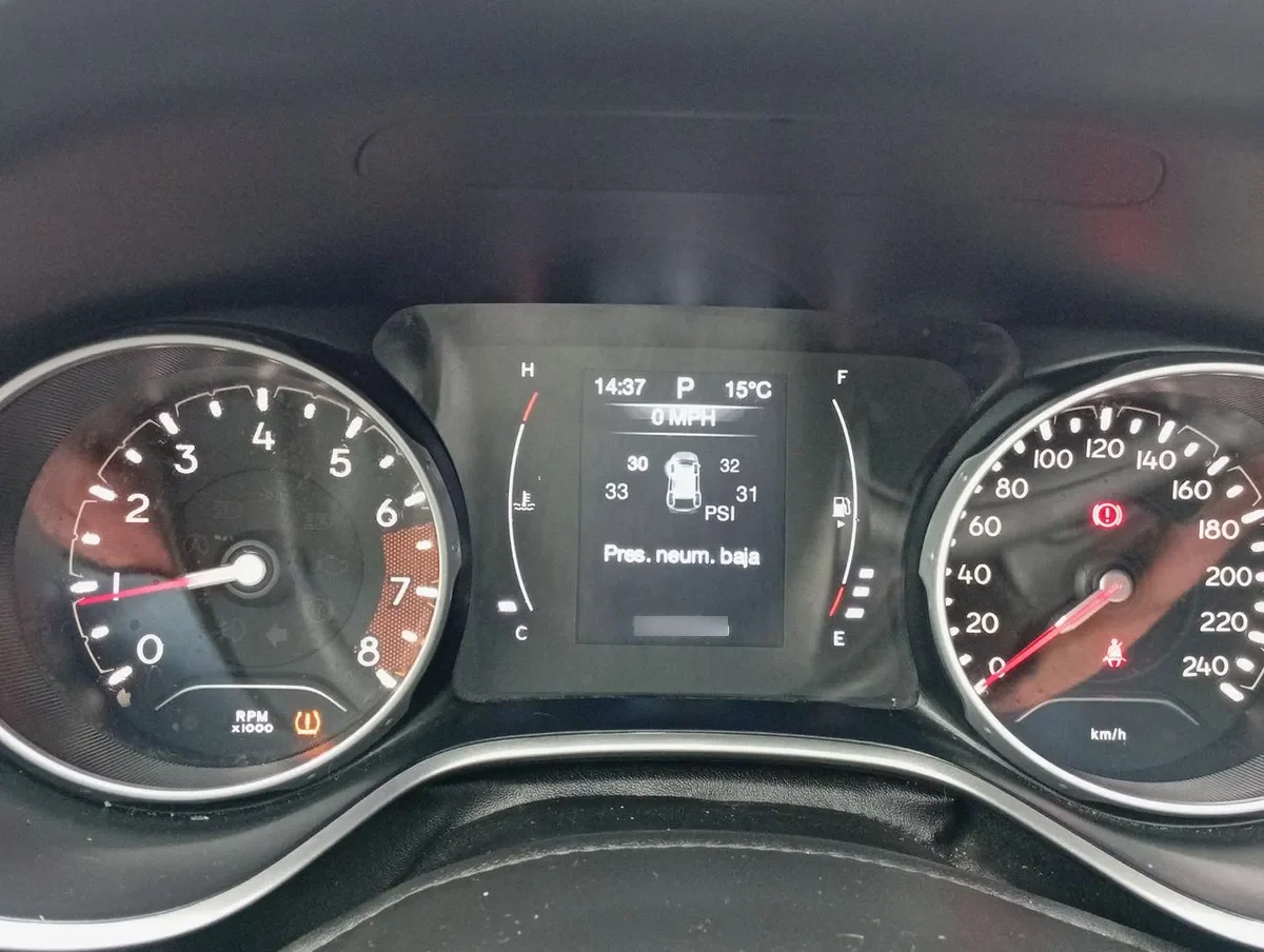 Jeep Compass 2.4 Longitude 4x4 Radio 7 9at 5p año 2019