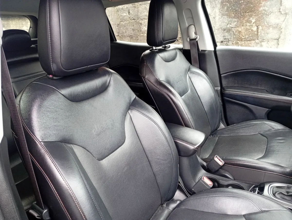 Jeep Compass 2.4 Longitude 4x4 Radio 7 9at 5p año 2019