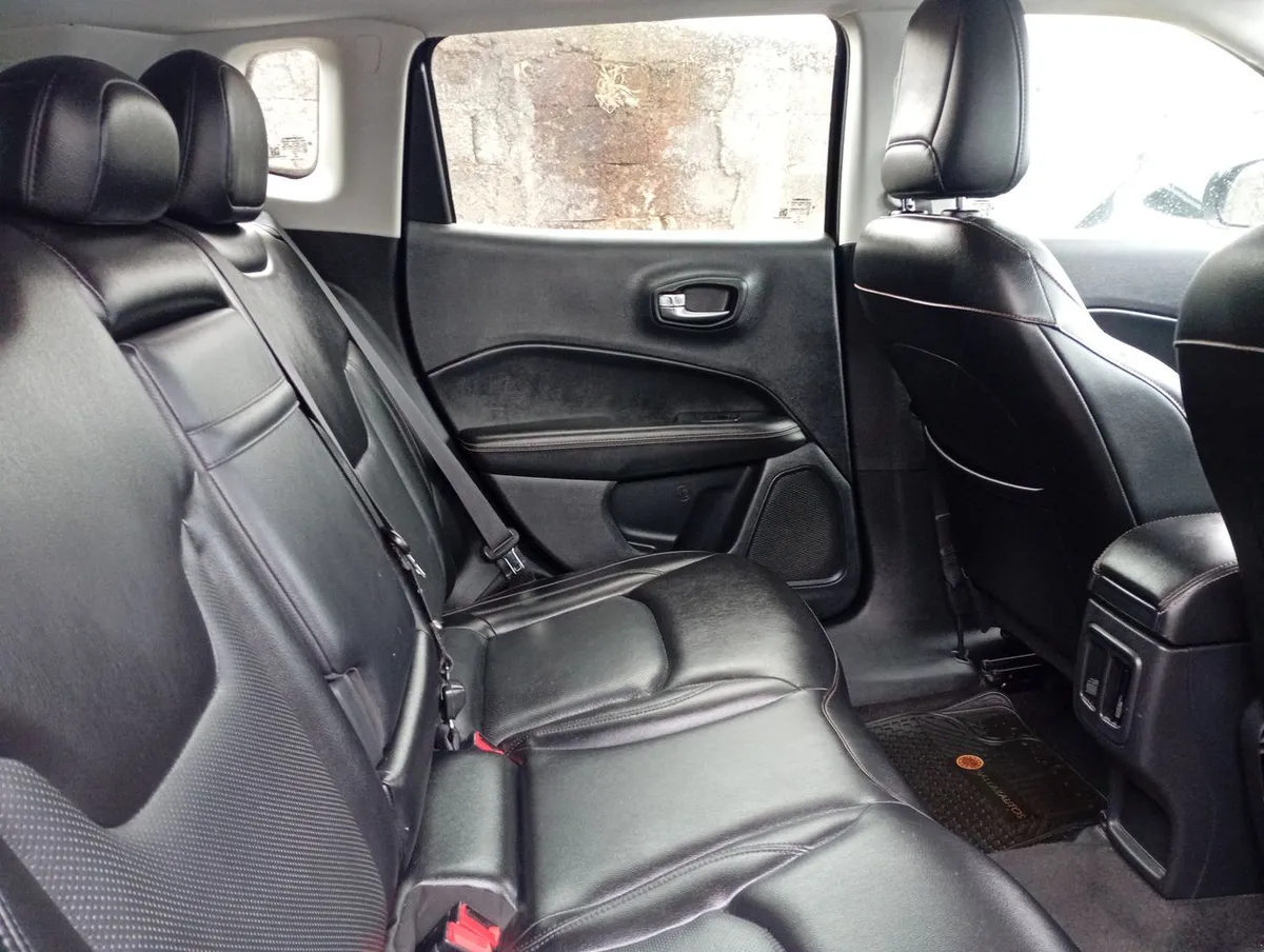 Jeep Compass 2.4 Longitude 4x4 Radio 7 9at 5p año 2019