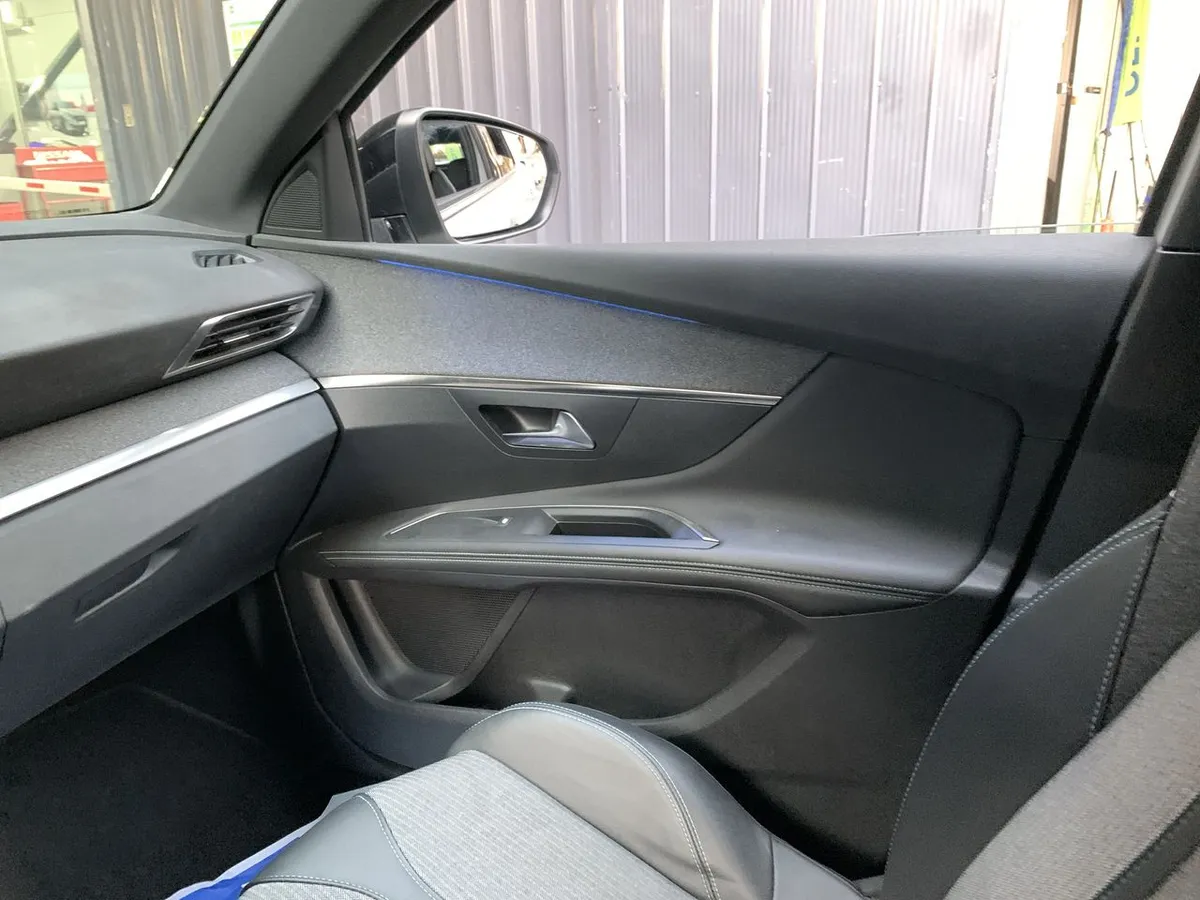 Peugeot 3008 1.6 Allure Pack Thp 165 4x2 Eat6 5p año 2024