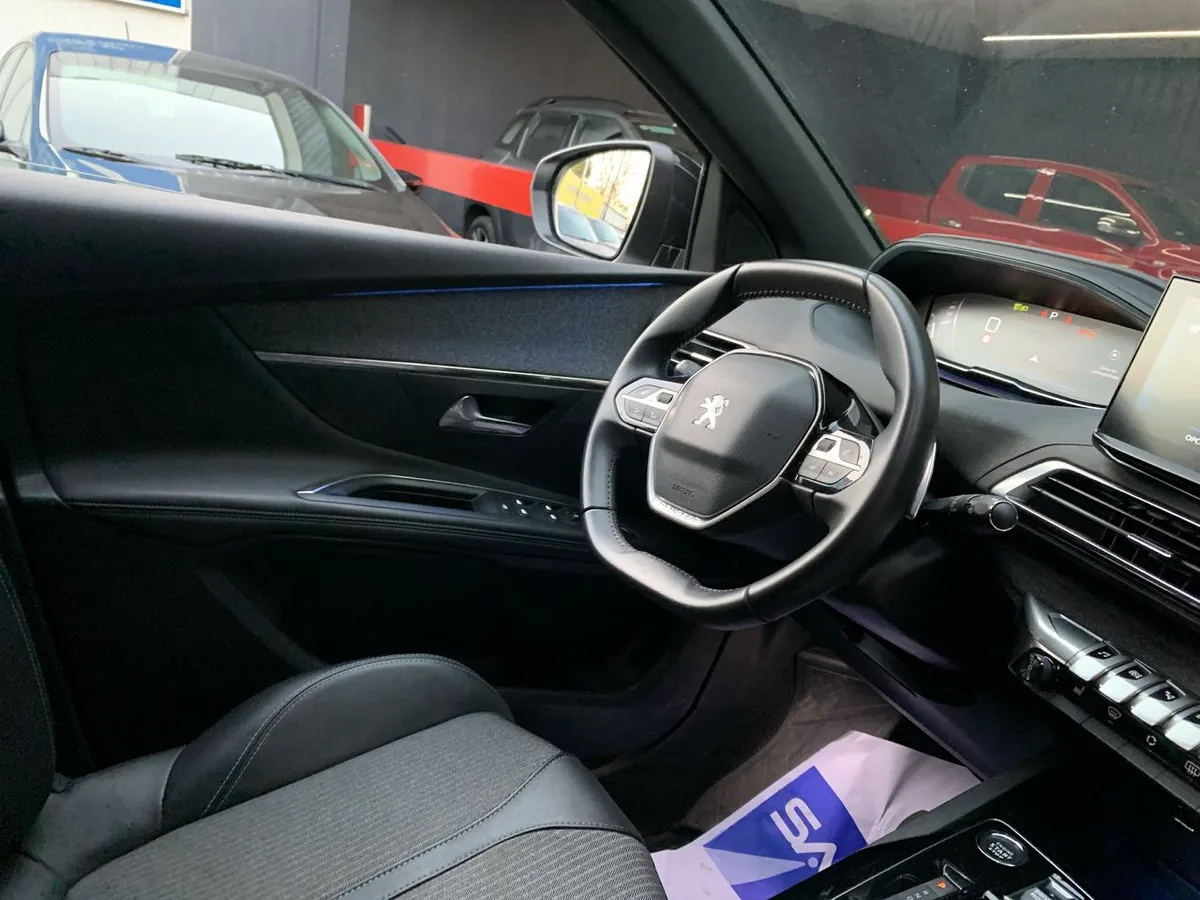 Peugeot 3008 1.6 Allure Pack Thp 165 4x2 Eat6 5p año 2024