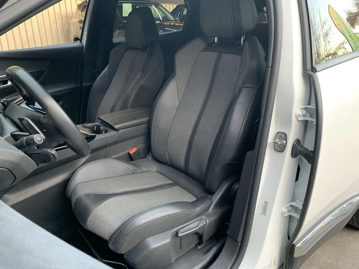 Peugeot 3008 1.6 Allure Pack Thp 165 4x2 Eat6 5p año 2024