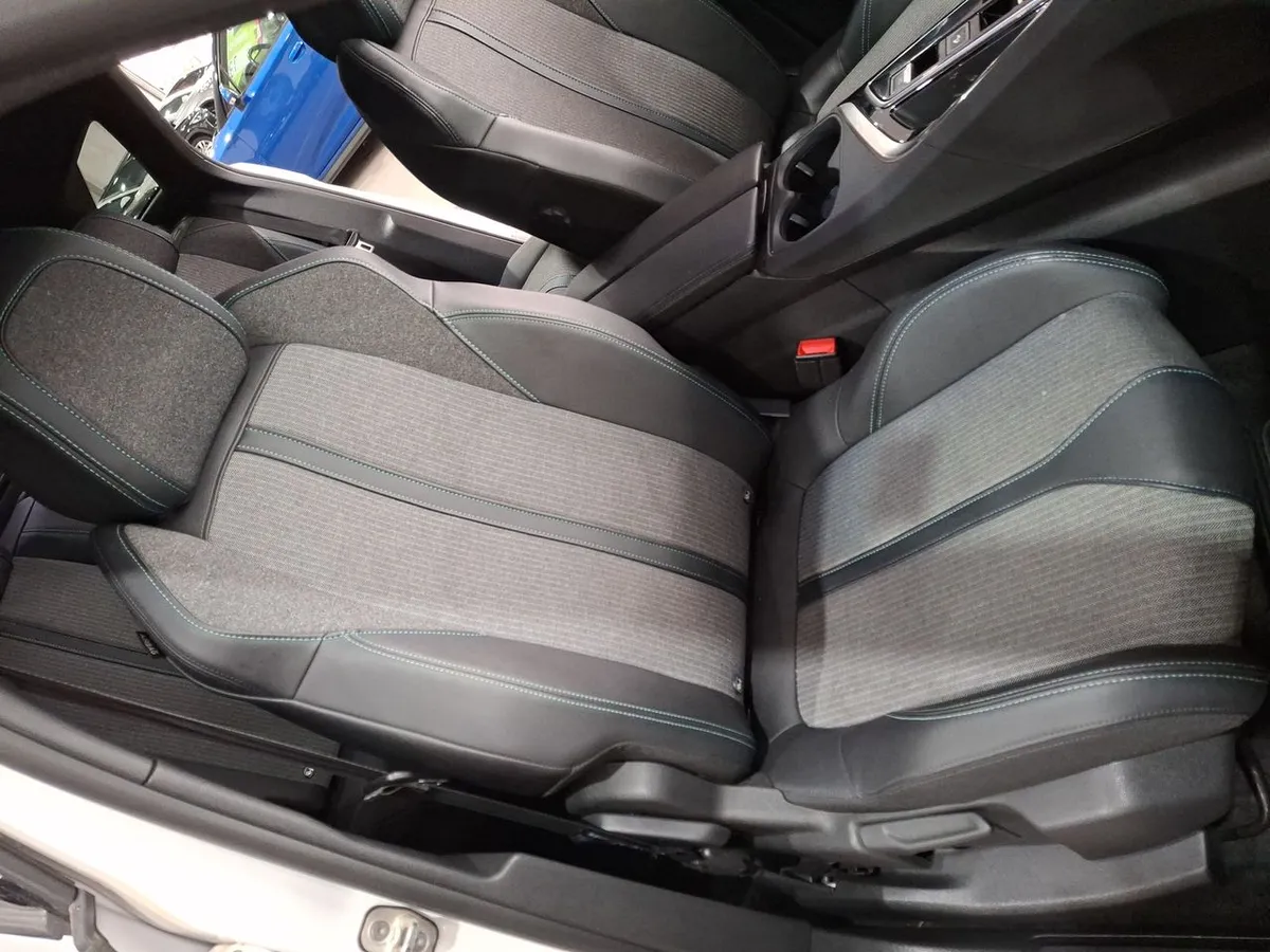 Peugeot 3008 1.6 Allure Pack Thp 165 4x2 Eat6 5p año 2024