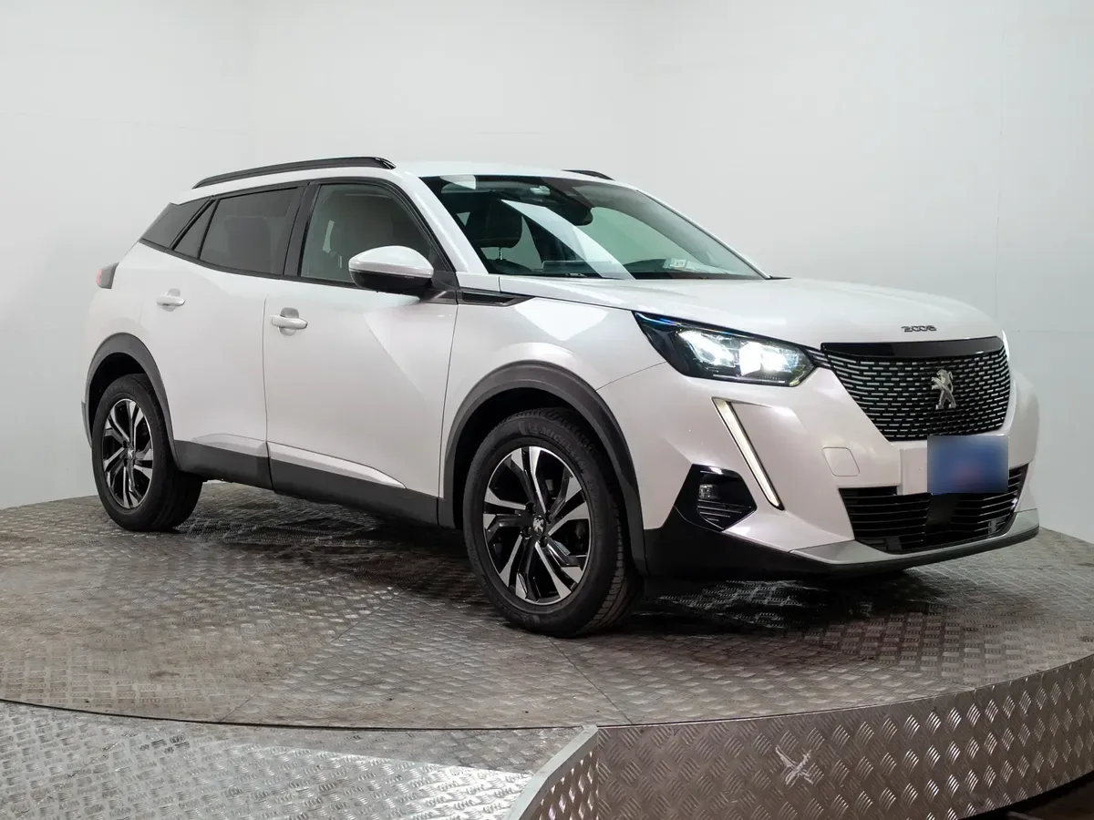 Peugeot Nuevo 2008 2008 1.2 Allure Pack Puretech 130 At año 2021