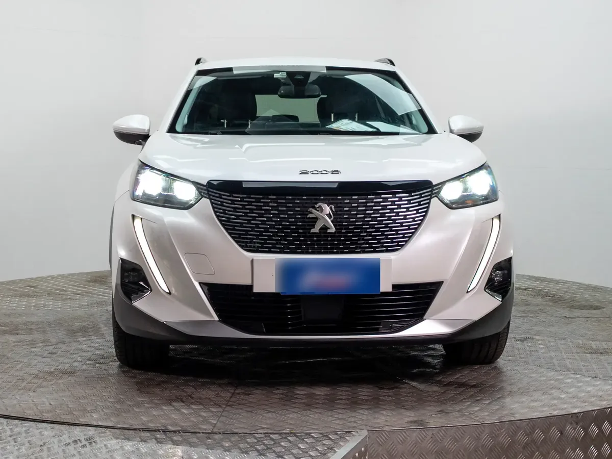 Peugeot Nuevo 2008 2008 1.2 Allure Pack Puretech 130 At año 2021
