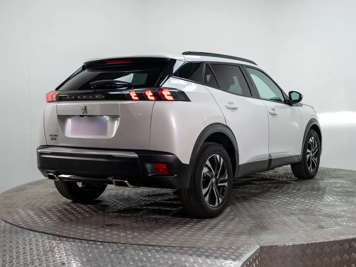 Peugeot Nuevo 2008 2008 1.2 Allure Pack Puretech 130 At año 2021
