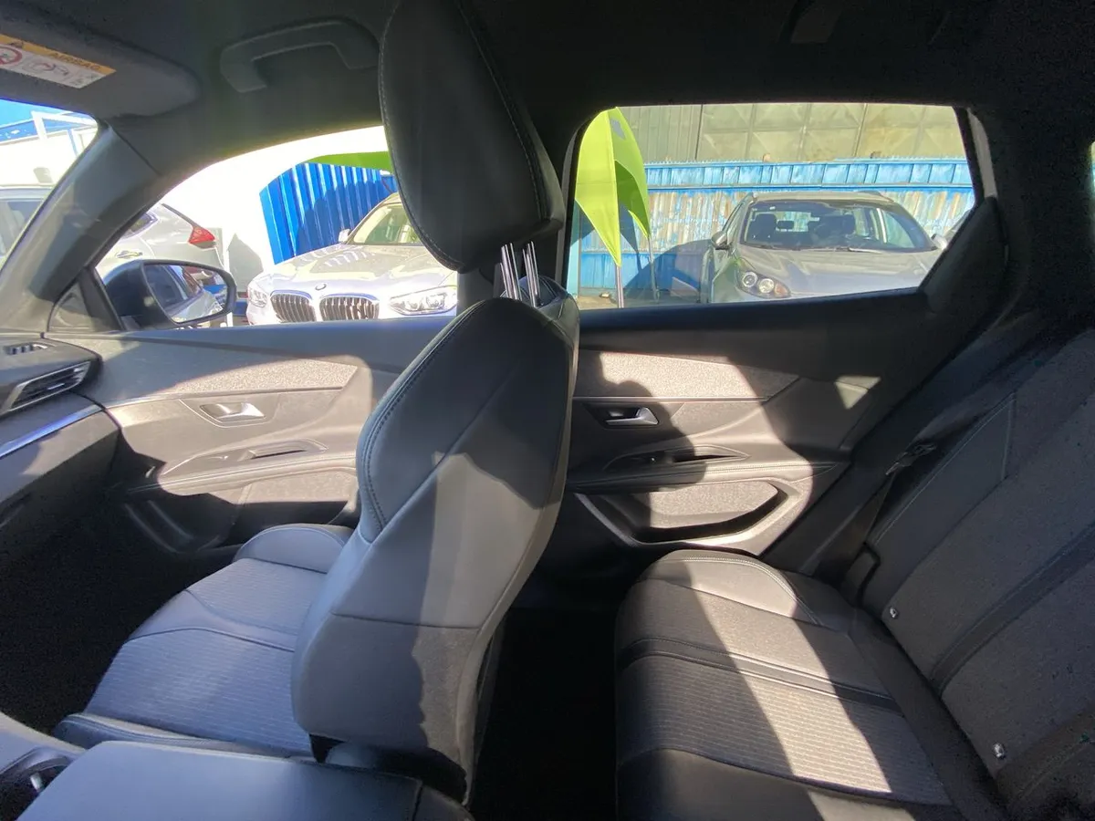 Peugeot 3008 1.6 Allure Pack Thp 165 4x2 Eat6 5p año 2024