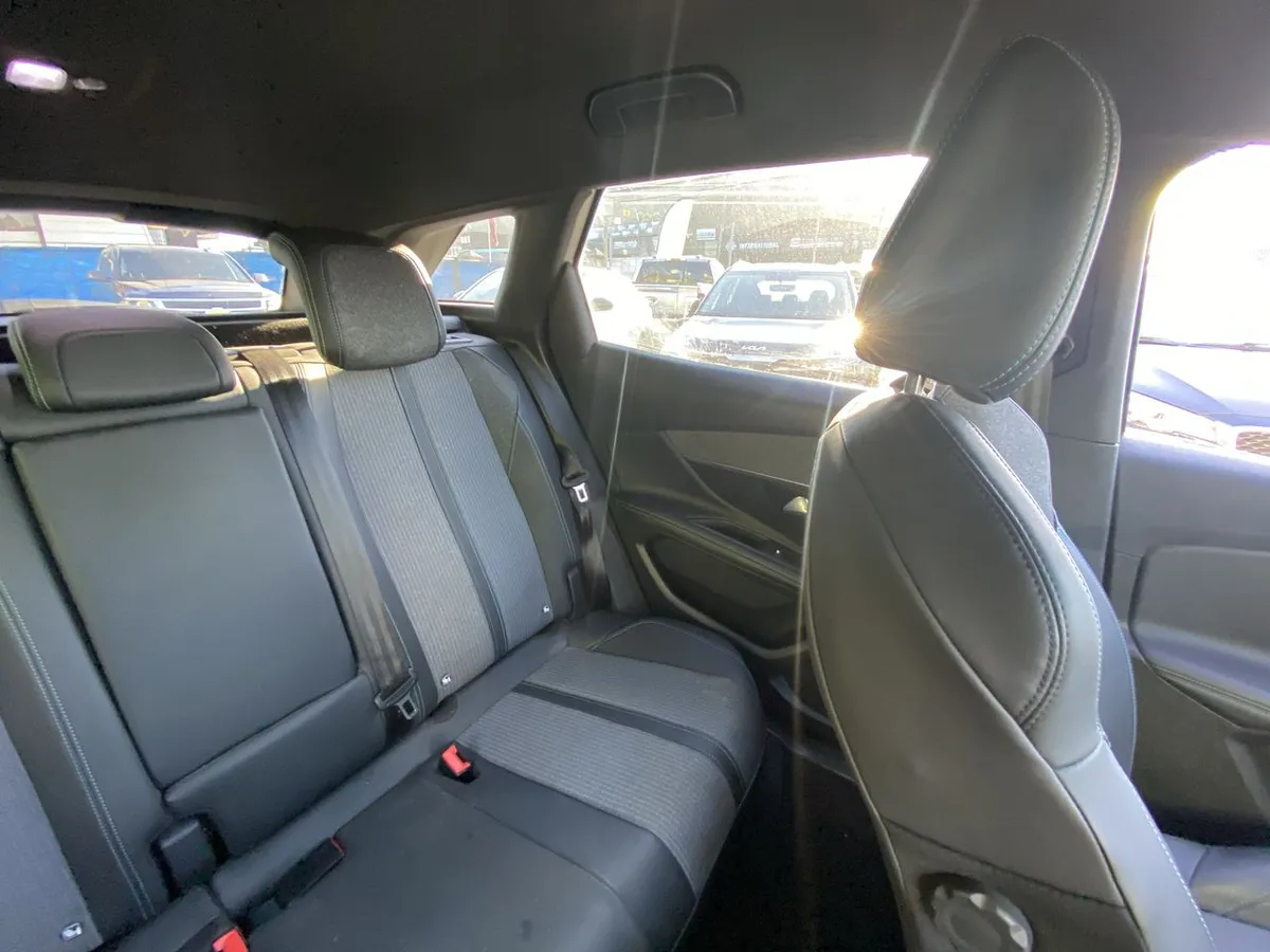 Peugeot 3008 1.6 Allure Pack Thp 165 4x2 Eat6 5p año 2024
