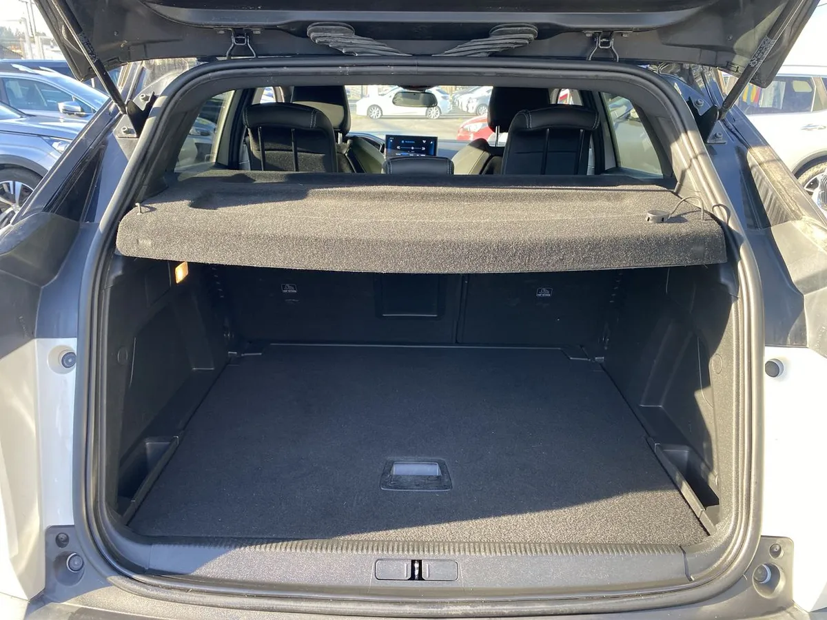 Peugeot 3008 1.6 Allure Pack Thp 165 4x2 Eat6 5p año 2024
