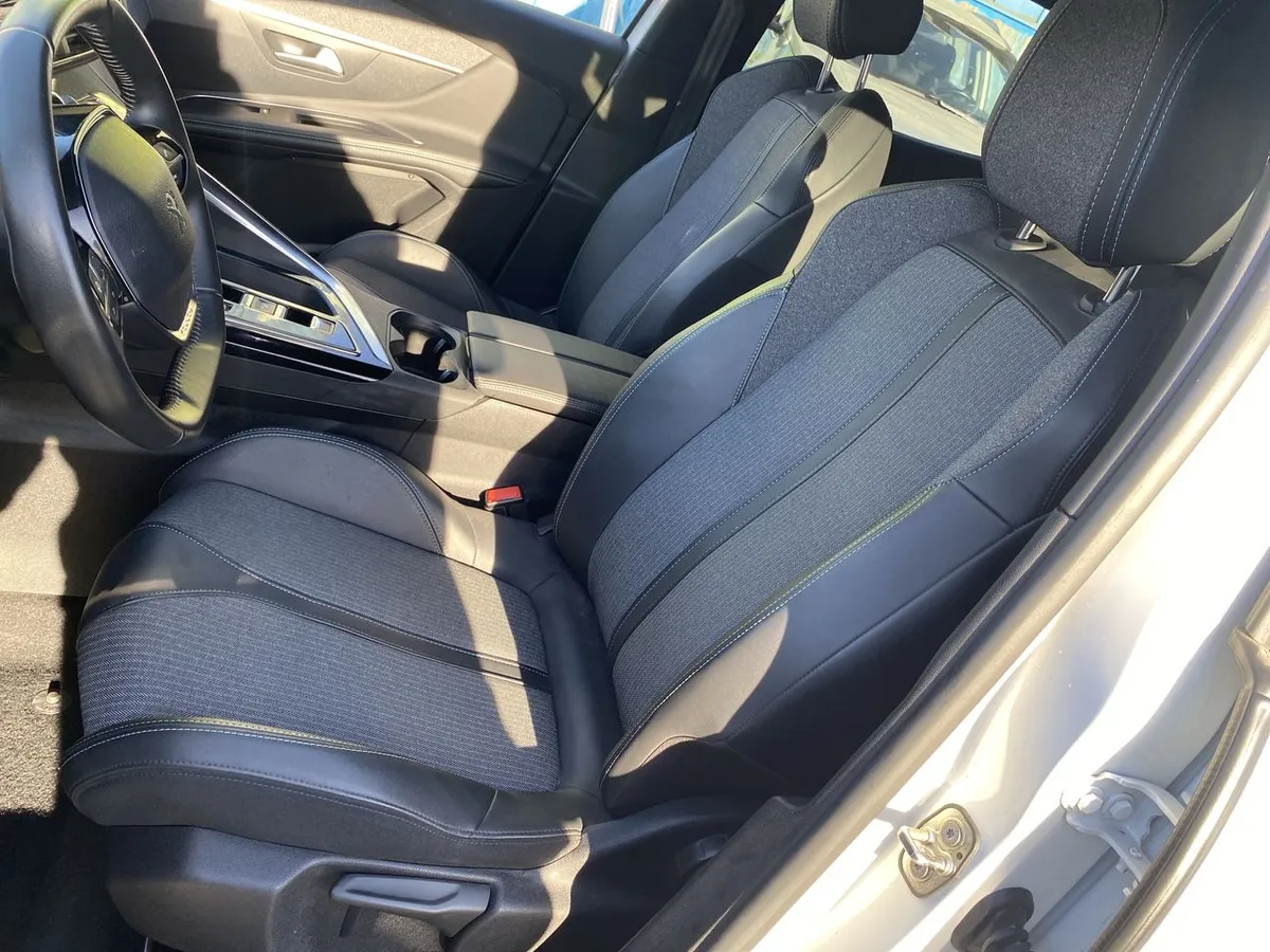 Peugeot 3008 1.6 Allure Pack Thp 165 4x2 Eat6 5p año 2024