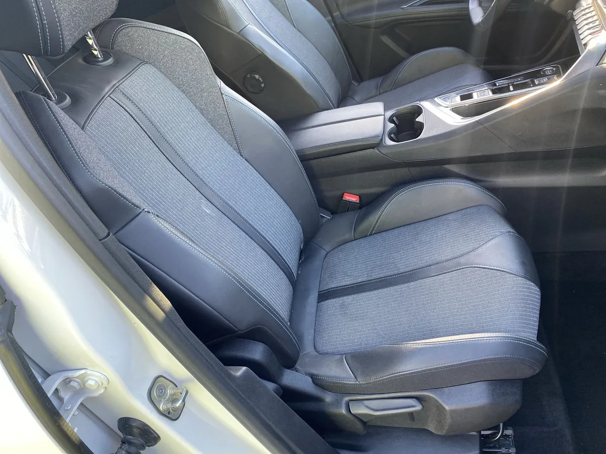 Peugeot 3008 1.6 Allure Pack Thp 165 4x2 Eat6 5p año 2024