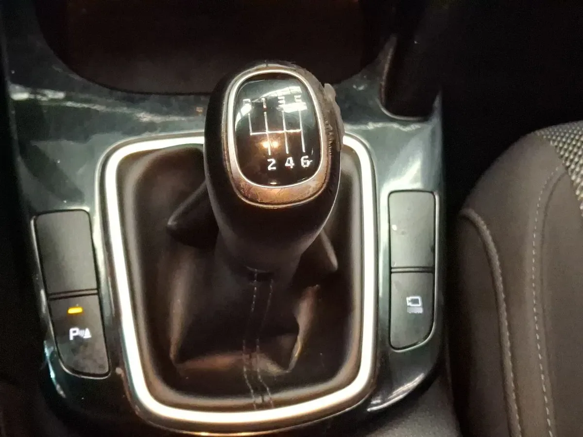 Kia Seltos 1.6 Ex Full 4x2 6mt 5p año 2022