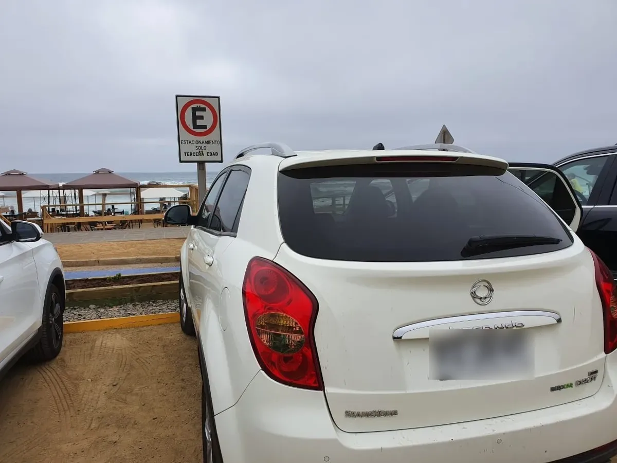 SSANGYONG KORANDO 2.0 Xdi (kc 2223) At 4x4 Diesel año 2014