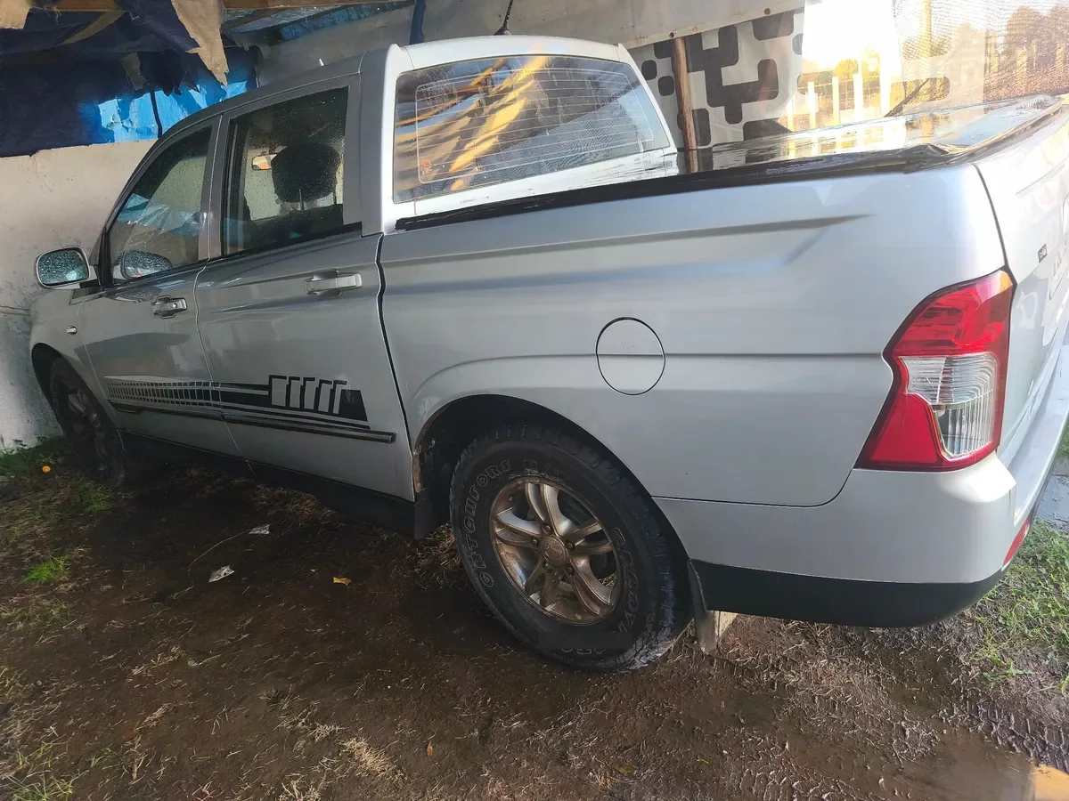 SSANGYONG ACTYON SPORTS 2.0 2ab Abs Ll Te At Diesel año 2013