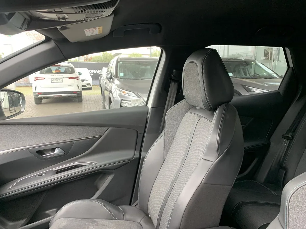 Peugeot 3008 1.6 Allure Pack Thp 165 4x2 Eat6 5p año 2024