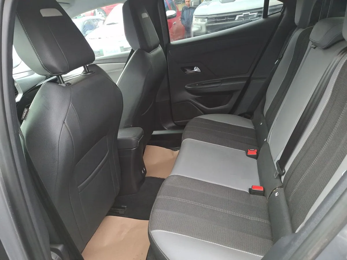Opel Mokka 1.2t Elegance 4x2 At8 5p año 2024