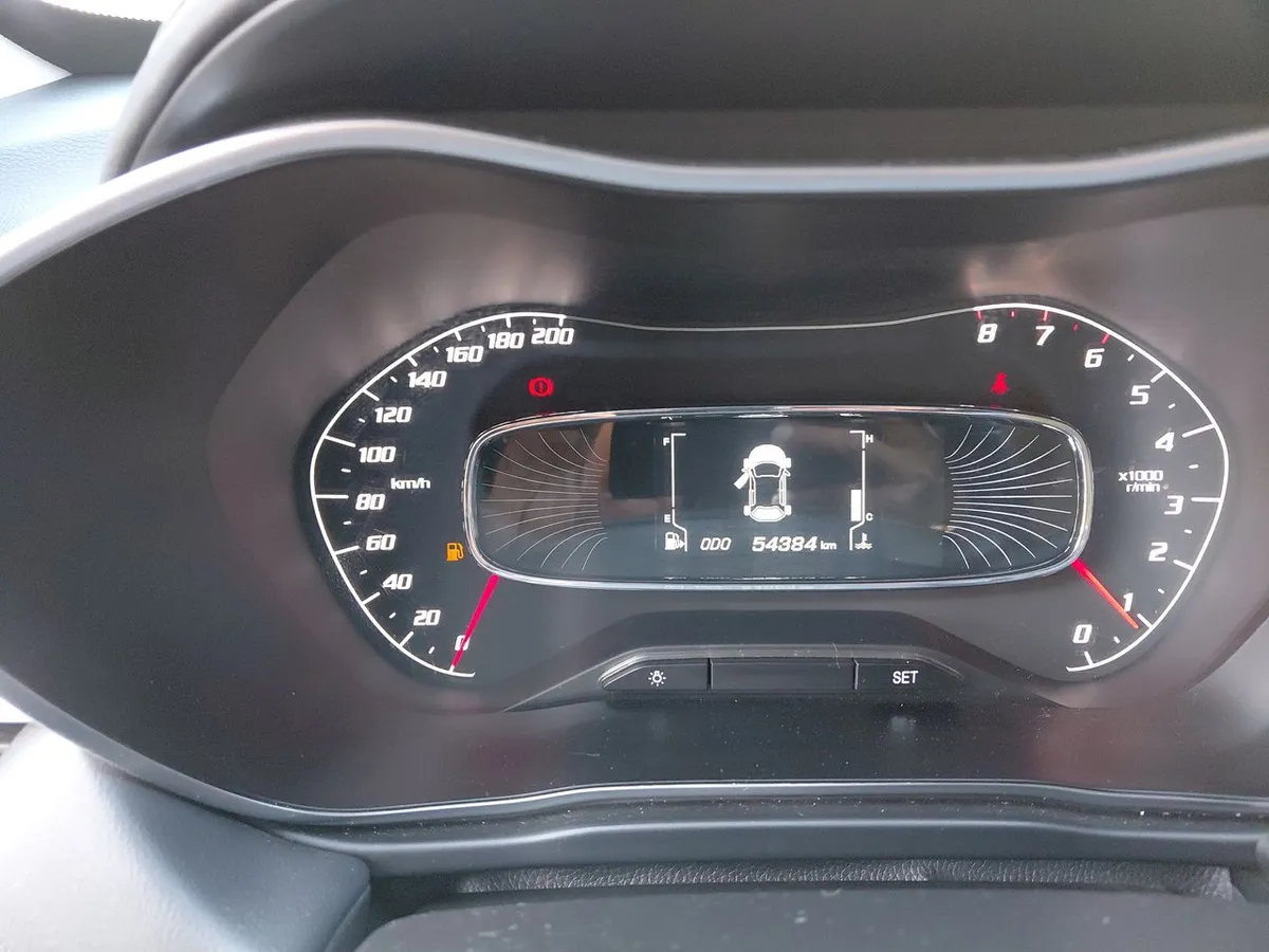 Chevrolet Groove 1.5 Premier P 4x2 Mt 5p año 2024