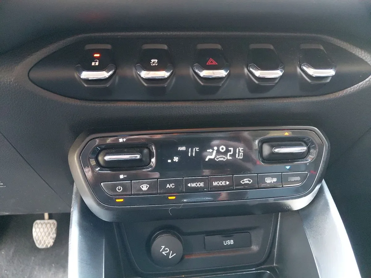 Chevrolet Groove 1.5 Premier P 4x2 Mt 5p año 2024