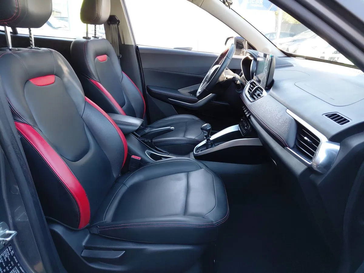 Chevrolet Groove 1.5 Premier P 4x2 Mt 5p año 2024